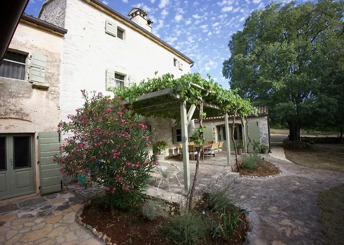 Villa Stancia Cicada- At Home In Istria