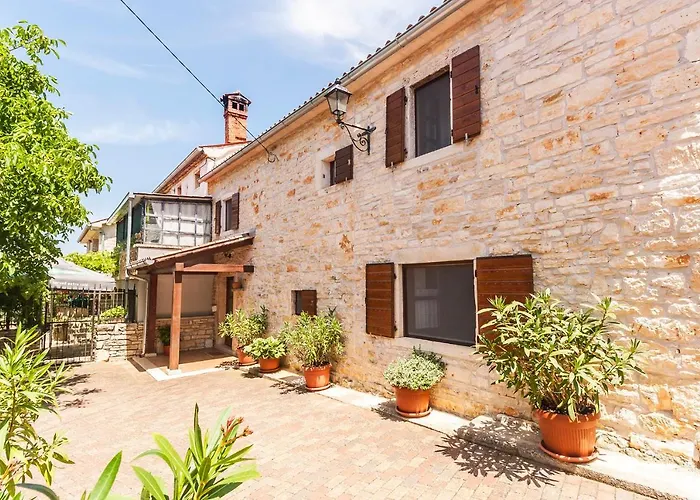 Authentic Istran House Peteh With Pool In Heart Of Istria